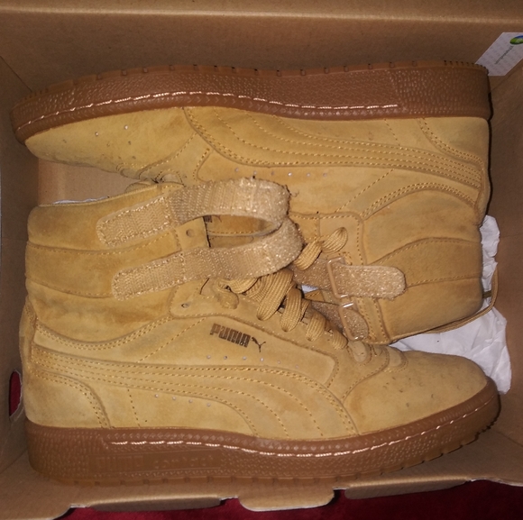 Puma - Picture 2 of 3